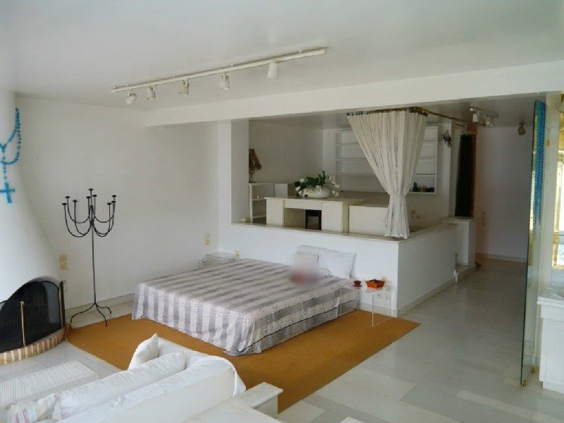 Πωλείται το εντυπωσιακό, κατάλευκο, σπίτι της Ζωής Λάσκαρη στο Πόρτο Ράφτη -Εκπληκτική θέα, κήποι όνειρο, πισίνα [εικόνες]  | iefimerida.gr 14