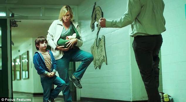 Η Σαρλίζ Θερόν αγνώριστη, με 22 κιλά παραπάνω για έναν ρόλο -Εξηγεί πώς τα πήρε [εικόνες] | iefimerida.gr 4