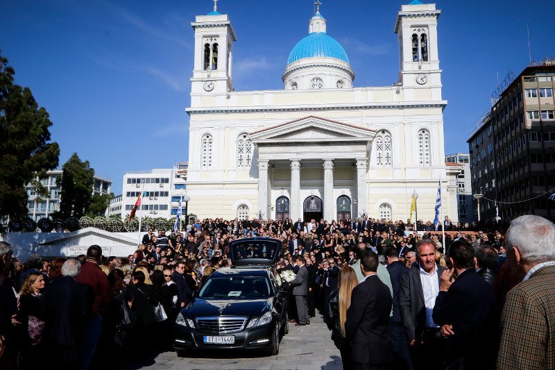 Πώς αποφάσισε να μένουν κλειστά τα καταστήματα την Κυριακή ο Στέλιος Σκλαβενίτης -Αποκάλυψη στον επικήδειο | iefimerida.gr 0