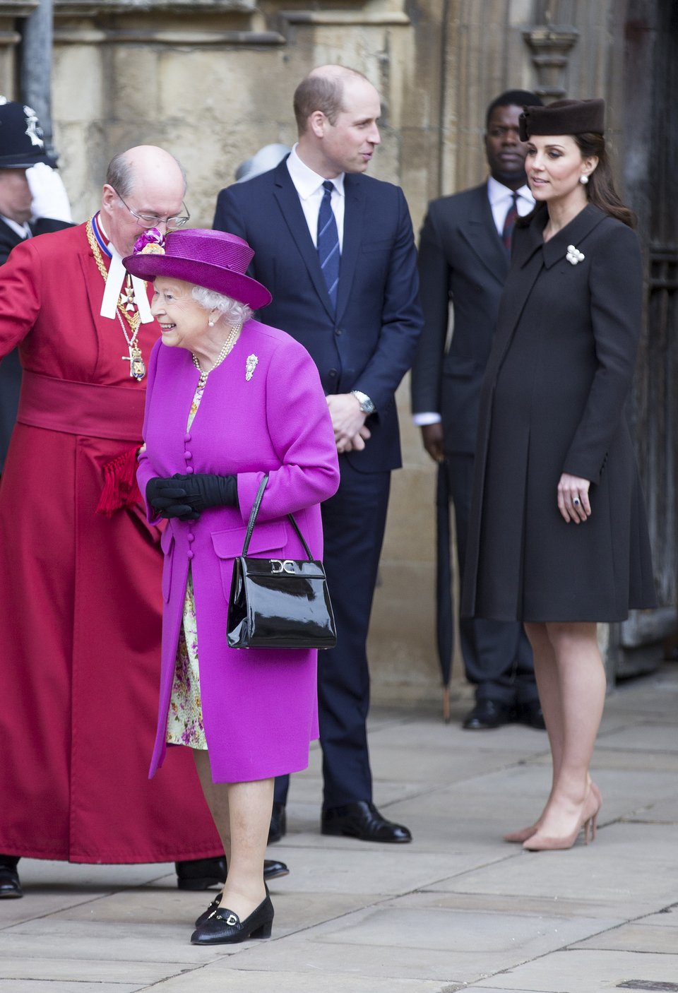 Η πρώτη φορά που το Instagram ασχολήθηκε περισσότερο με το ντύσιμο της πριγκίπισσας Ευγενίας παρά με της Κέιτ Μίντλετον [εικόνες] | iefimerida.gr 4