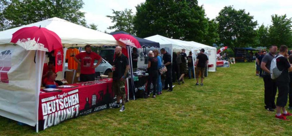 Γερμανία: Υπό δρακόντεια μέτρα το φεστιβάλ νεοναζί για τα γενέθλια του Χίτλερ [εικόνες] | iefimerida.gr 2