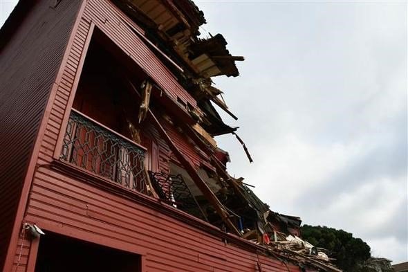 Απίστευτες φωτογραφίες από το αρχοντικό που «εμβολίστηκε» από τάνκερ στον Βόσπορο [εικόνες] | iefimerida.gr 5