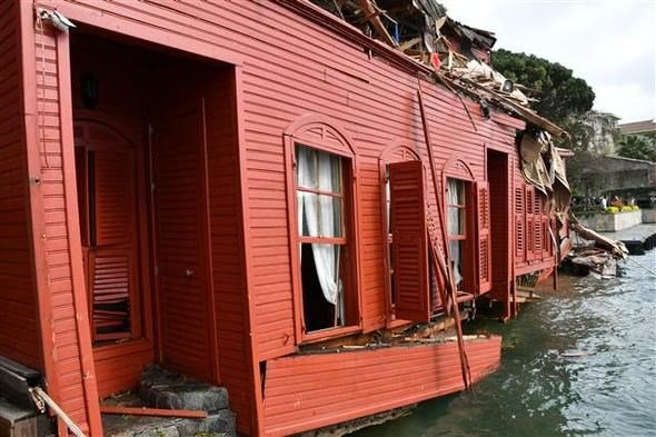 Απίστευτες φωτογραφίες από το αρχοντικό που «εμβολίστηκε» από τάνκερ στον Βόσπορο [εικόνες] | iefimerida.gr 3