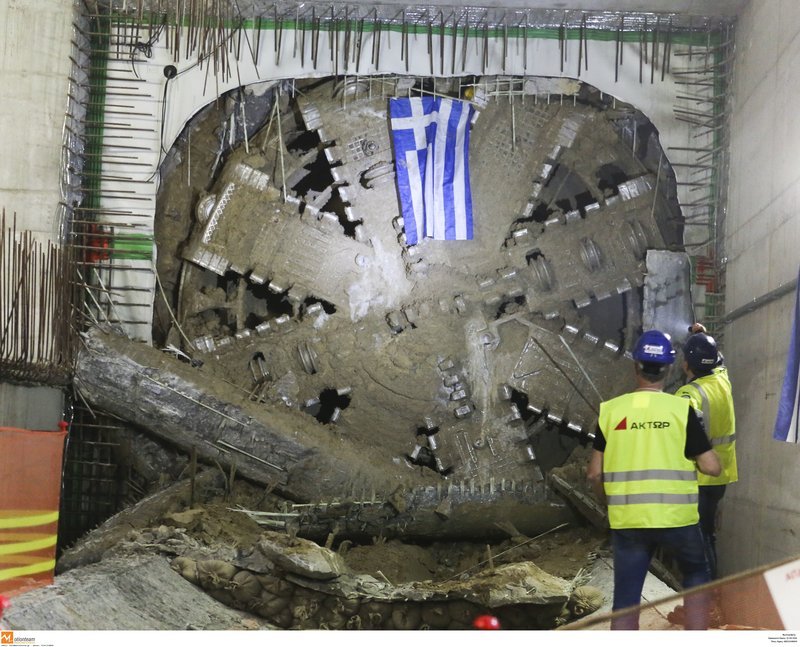 Στον σταθμό «Νομαρχία» του μετρό Θεσσαλονίκης ο μετροπόντικας «Φρίξος» [εικόνες] | iefimerida.gr 2