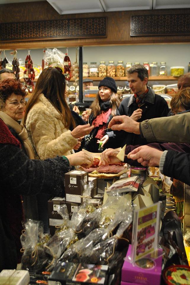 Γαστρονομικός περίπατος στις αγορές Μοδιάνο και Καπάνι [εικόνες] | iefimerida.gr 3