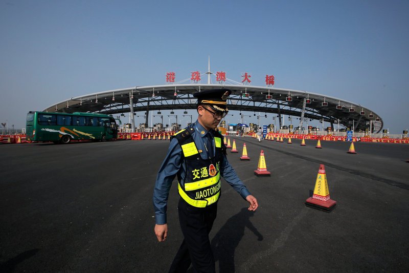 Η μεγαλύτερη γέφυρα πάνω από θάλασσα στον κόσμο -55 χλμ., θα συνδέει Χονκ Κονγκ με Κίνα [εικόνες] | iefimerida.gr 8