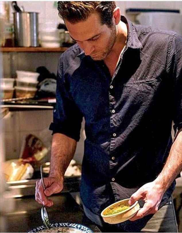 Με αυτόν τον γοητευτικό σεφ είχε σχέση η Μέγκαν Μαρκλ πριν τον Χάρι- Ο απίστευτος λόγος που χώρισαν [εικόνες] | iefimerida.gr 0