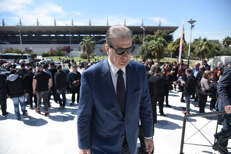 Το τελευταίο αντίο στον Στέλιο Σκλαβενίτη -Χιλιάδες κόσμου στη κηδεία του [εικόνες & βίντεο] | iefimerida.gr 16