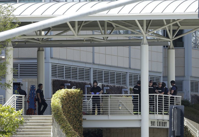 Aκτιβίστρια η δράστης της επίθεσης στα γραφεία του YouTube -Είχε καταγγείλει λογοκρισία στα βίντεό της | iefimerida.gr 4