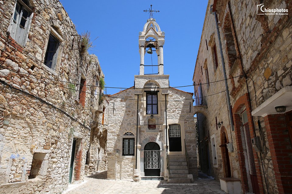 Χαμηλή πτήση πάνω από μεσαιωνικό οικισμό στη Χίο -Το πανέμορφο Μαστιχοχώρι της Καλαμωτής [βίντεο] | iefimerida.gr 1