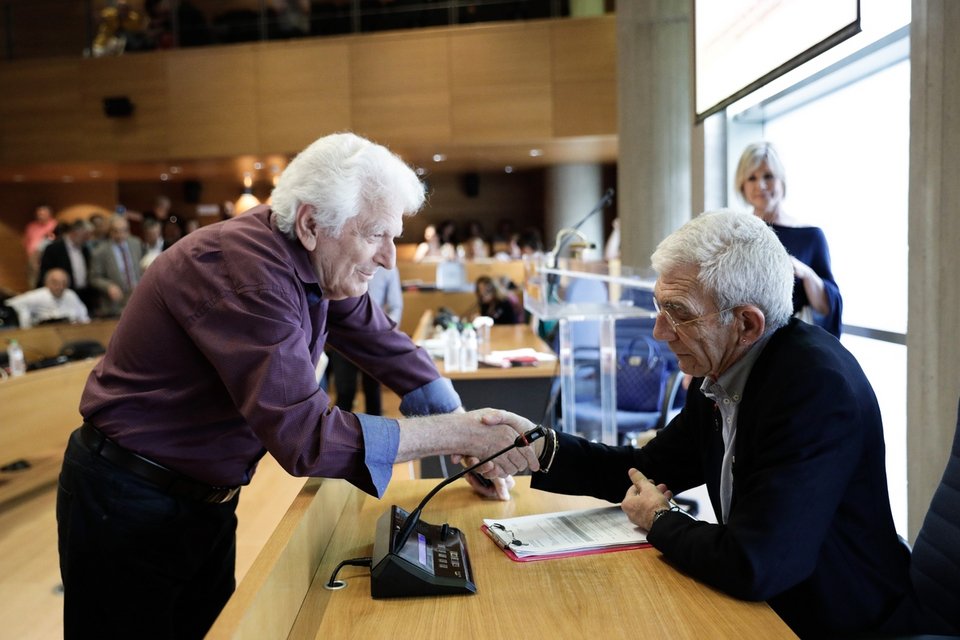 Μπουτάρης: Μου επιτέθηκαν οργανωμένοι φασίστες- Τραμπούκοι είναι και υψηλά ιστάμενοι σε όλα τα κόμματα [βίντεο] | iefimerida.gr 4