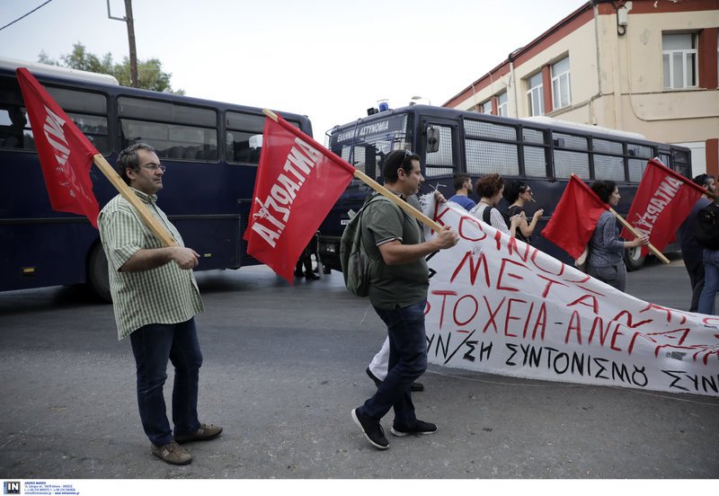 «Βούλιαξε» η Λέσβος από αγανακτισμένους κατά Τσίπρα [εικόνες & βίντεο] | iefimerida.gr 22