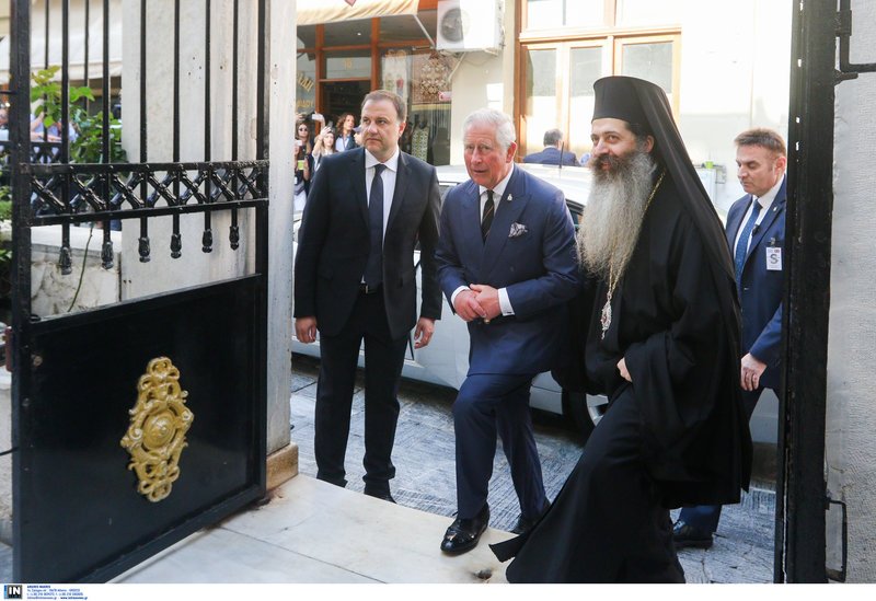 Η συνάντηση του πρίγκιπα Καρόλου με τον Ιερώνυμο -Θερμά λόγια για την «Αποστολή» και δώρα [εικόνες] | iefimerida.gr 1