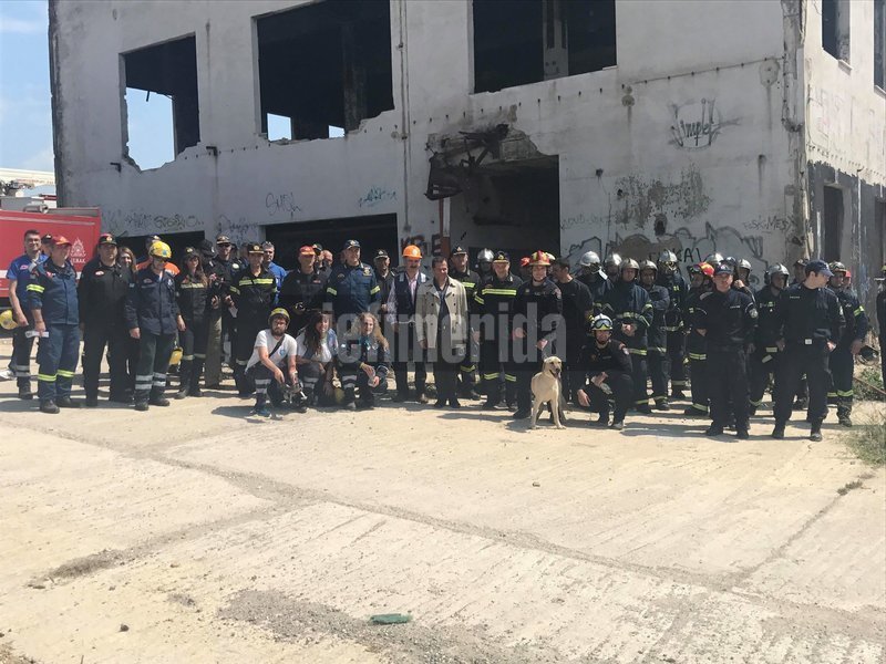 Συνδικάτα και Σέρβοι συνδικαλιστές κατέθεσαν στεφάνια στην Καισαριανή [εικόνες] | iefimerida.gr 1