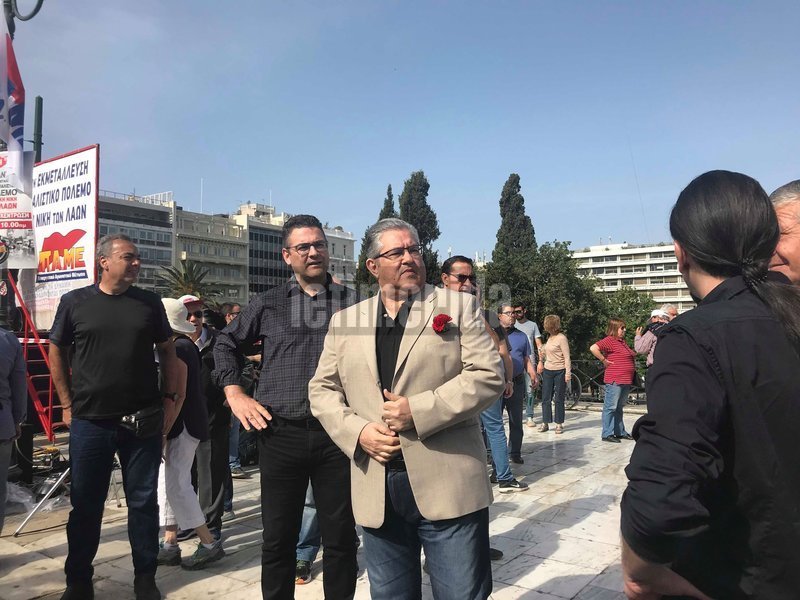 Οι πορείες για την Πρωτομαγιά -Με άρμα κατά του πολέμου οι διαδηλωτές προς την πρεσβεία των ΗΠΑ [εικόνες & βίντεο] | iefimerida.gr 6