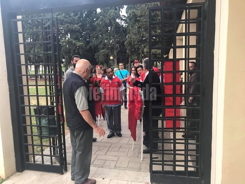 Συνδικάτα και Σέρβοι συνδικαλιστές κατέθεσαν στεφάνια στην Καισαριανή [εικόνες] | iefimerida.gr 5