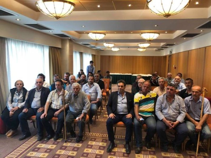 To κοινό που παρακολουθεί την ομιλία του κ. Αποστόλου