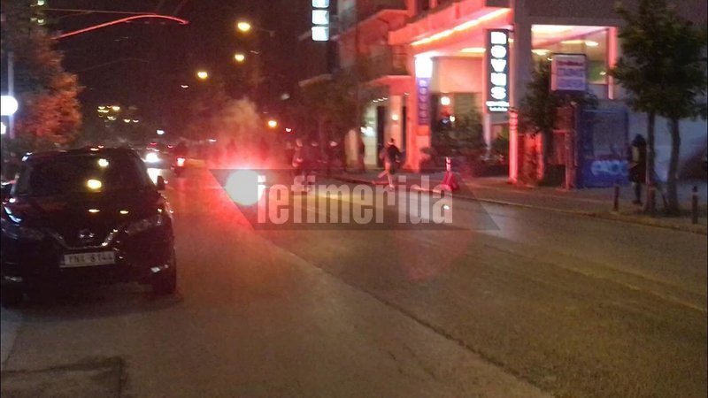 Νέα επεισόδια στην πλατεία Καραϊσκάκη -Επίθεση χούλιγκαν σε σύνδεσμο του ΠΑΟΚ [εικόνες & βίντεο] | iefimerida.gr 2