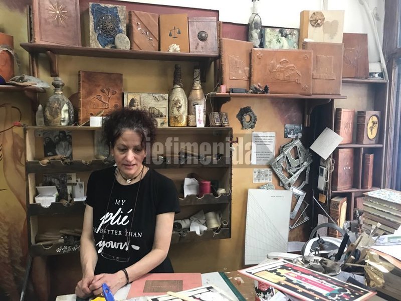 Βιβλία έργα τέχνης- Οι τελευταίοι βιβλιοδέτες της Αθήνας [εικόνες] | iefimerida.gr 0