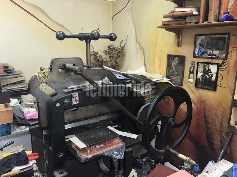 Βιβλία έργα τέχνης- Οι τελευταίοι βιβλιοδέτες της Αθήνας [εικόνες] | iefimerida.gr 6