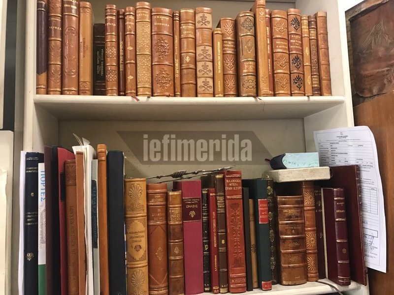 Βιβλία έργα τέχνης- Οι τελευταίοι βιβλιοδέτες της Αθήνας [εικόνες] | iefimerida.gr 5