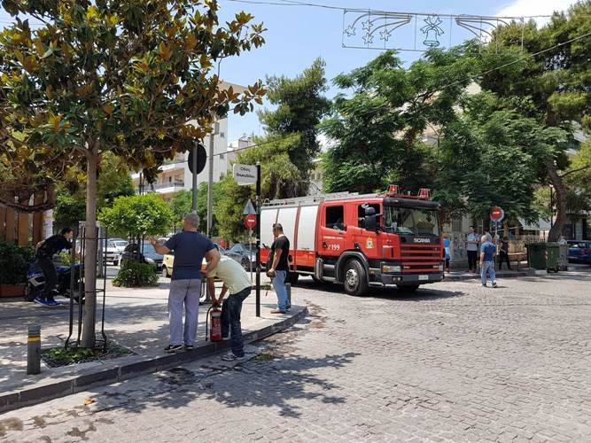 Ξέσπασε φωτιά σε γνωστό εστιατόριο στον Αλιμο [εικόνες & βίντεο] | iefimerida.gr 1