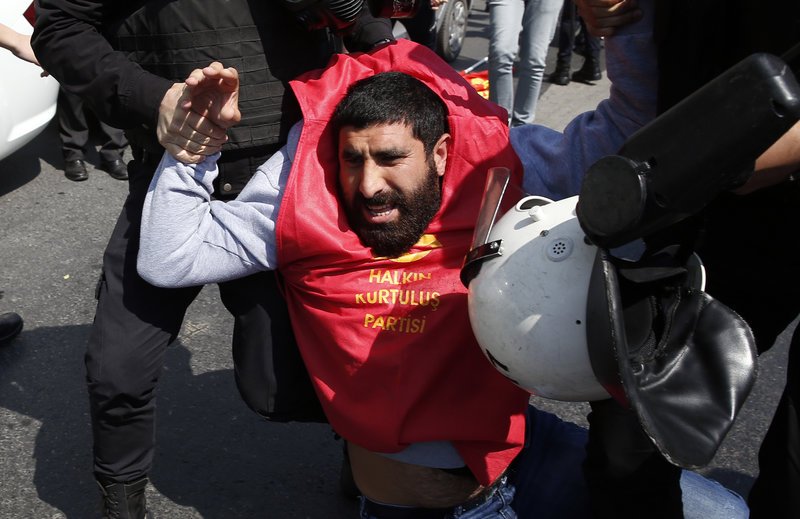 Tουρκία: Επεισόδια και 84 συλλήψεις για την Πρωτομαγιά στην πλατεία Ταξίμ [εικόνες] | iefimerida.gr 6