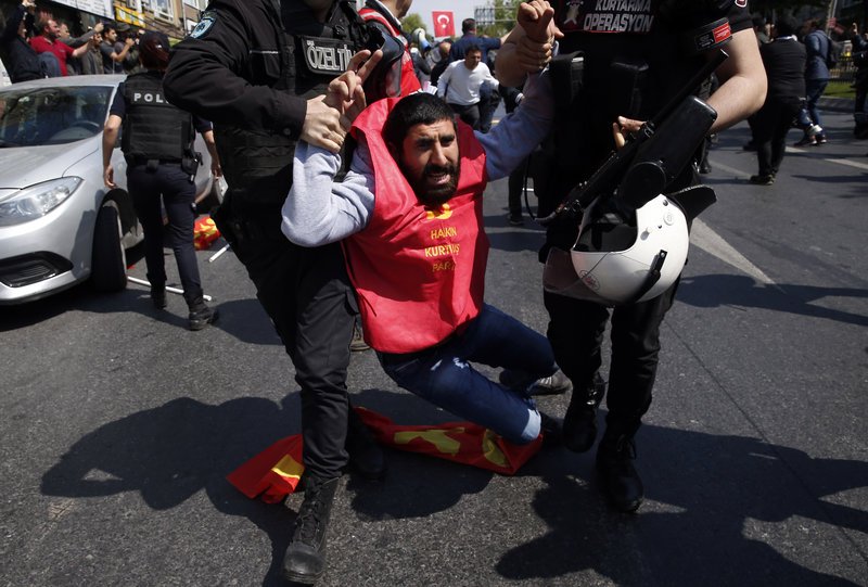 Tουρκία: Επεισόδια και 84 συλλήψεις για την Πρωτομαγιά στην πλατεία Ταξίμ [εικόνες] | iefimerida.gr 5