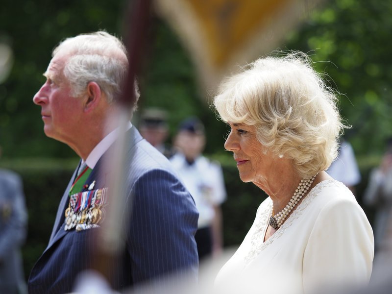 Γνωρίστηκαν οι συμπέθεροι -Η μητέρα της Μαρκλ συναντήθηκε με τον πρίγκιπα Κάρολο [εικόνες] | iefimerida.gr 0