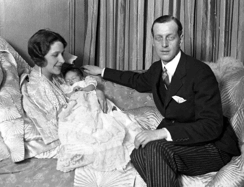 25 σύγχρονες σταχτοπούτες -Στιλάτες κοινές θνητές που παντρεύτηκαν πρίγκιπες και έγιναν... βασίλισσες [εικόνες] | iefimerida.gr 1