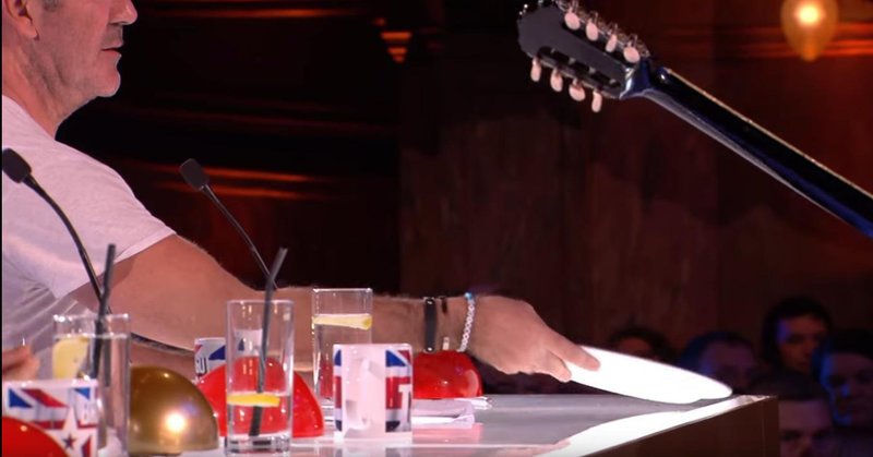 Ο Ελληνοκύπριος που έπαιξε μπουζούκι και ξεσήκωσε το «Βρετανία έχεις ταλέντο» -Εσπαγαν πιάτα οι κριτές! [εικόνες & βίντεο] | iefimerida.gr 7