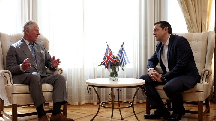 Το Twitter διασκέδασε με την επίσκεψη Καρόλου -Τα αστεία για την Περιστέρα-Pigeon [εικόνες] | iefimerida.gr 1