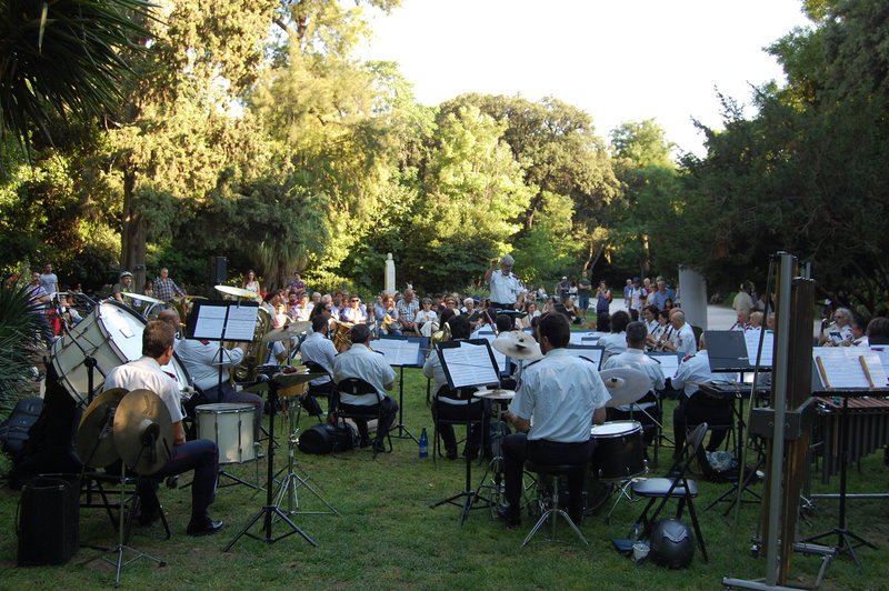 Γιόγκα, πιλάτες και συναυλίες σε Εθνικό Κήπο και πάρκα της Αθήνας [πρόγραμμα] | iefimerida.gr 3
