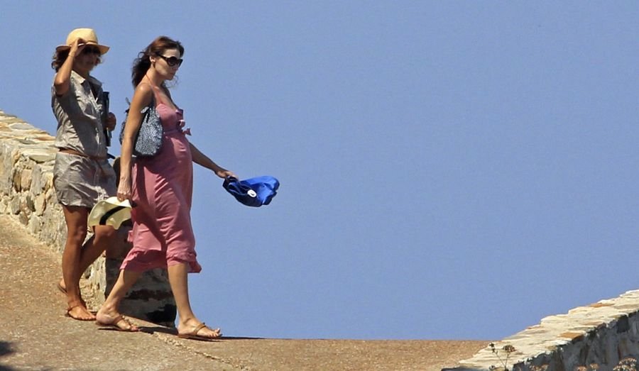 Γνωρίστε τον πύργο των διακοπών του Εμανουέλ Μακρόν -Αποπνέει ιστορία [εικόνες] | iefimerida.gr 7