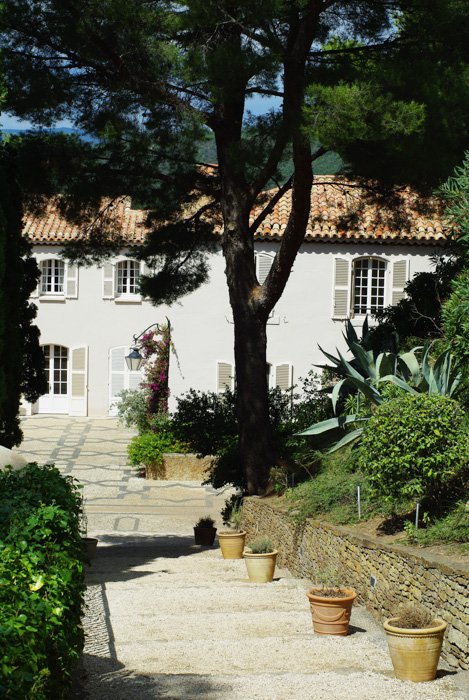 Γνωρίστε τον πύργο των διακοπών του Εμανουέλ Μακρόν -Αποπνέει ιστορία [εικόνες] | iefimerida.gr 2