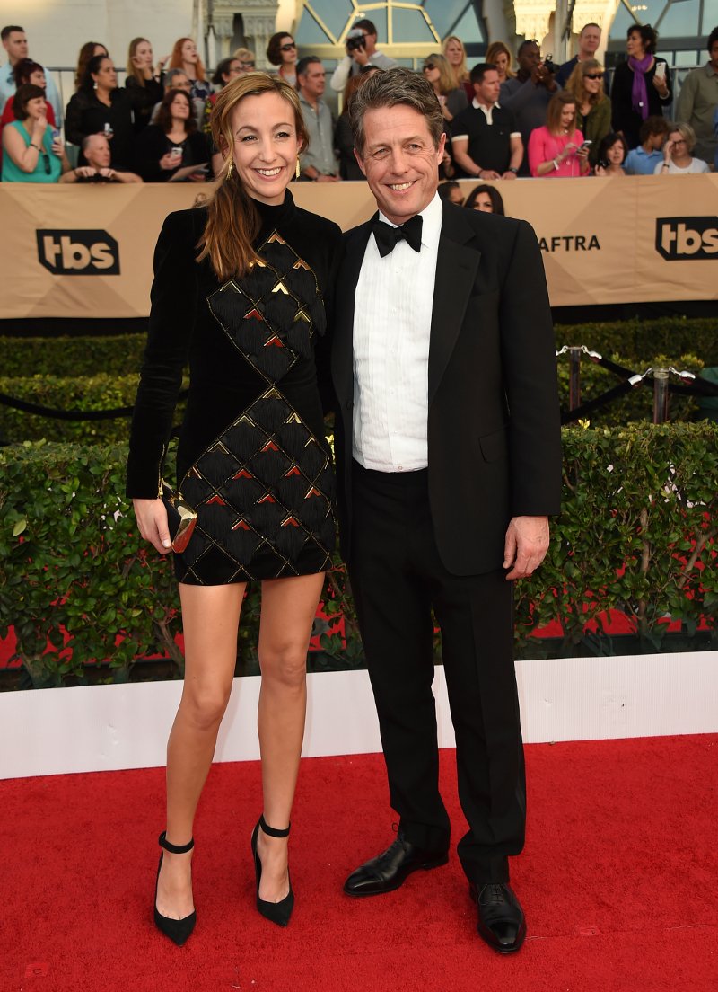 Επιτέλους το αποφάσισε: Ο Χιου Γκραντ παντρεύεται για πρώτη φορά στα 57 του [εικόνες] | iefimerida.gr 0