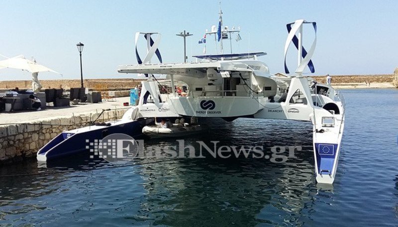 Ενα μοναδικό καταμαράν κλέβει τις εντυπώσεις στο ενετικό λιμάνι των Χανίων [εικόνες] | iefimerida.gr 0