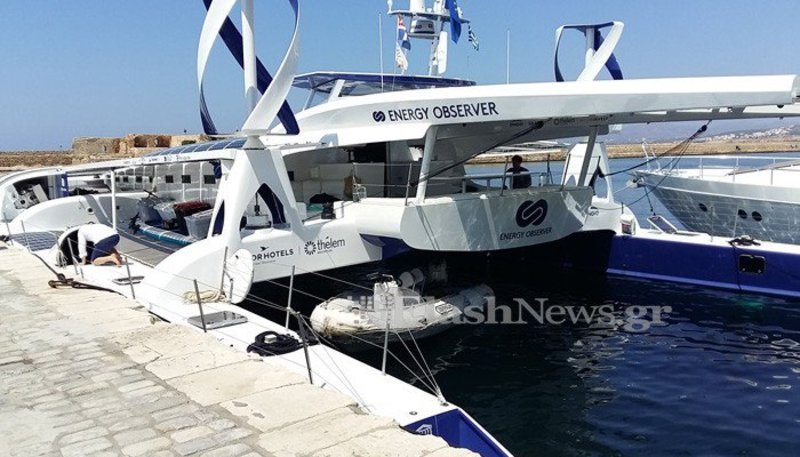 Ενα μοναδικό καταμαράν κλέβει τις εντυπώσεις στο ενετικό λιμάνι των Χανίων [εικόνες] | iefimerida.gr 1