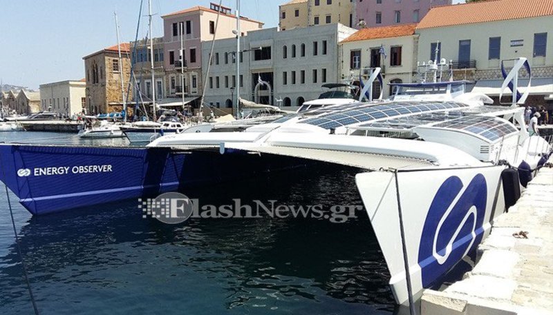 Ενα μοναδικό καταμαράν κλέβει τις εντυπώσεις στο ενετικό λιμάνι των Χανίων [εικόνες] | iefimerida.gr 4