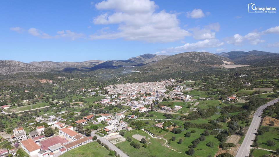 Χαμηλή πτήση πάνω από μεσαιωνικό οικισμό στη Χίο -Το πανέμορφο Μαστιχοχώρι της Καλαμωτής [βίντεο] | iefimerida.gr 0