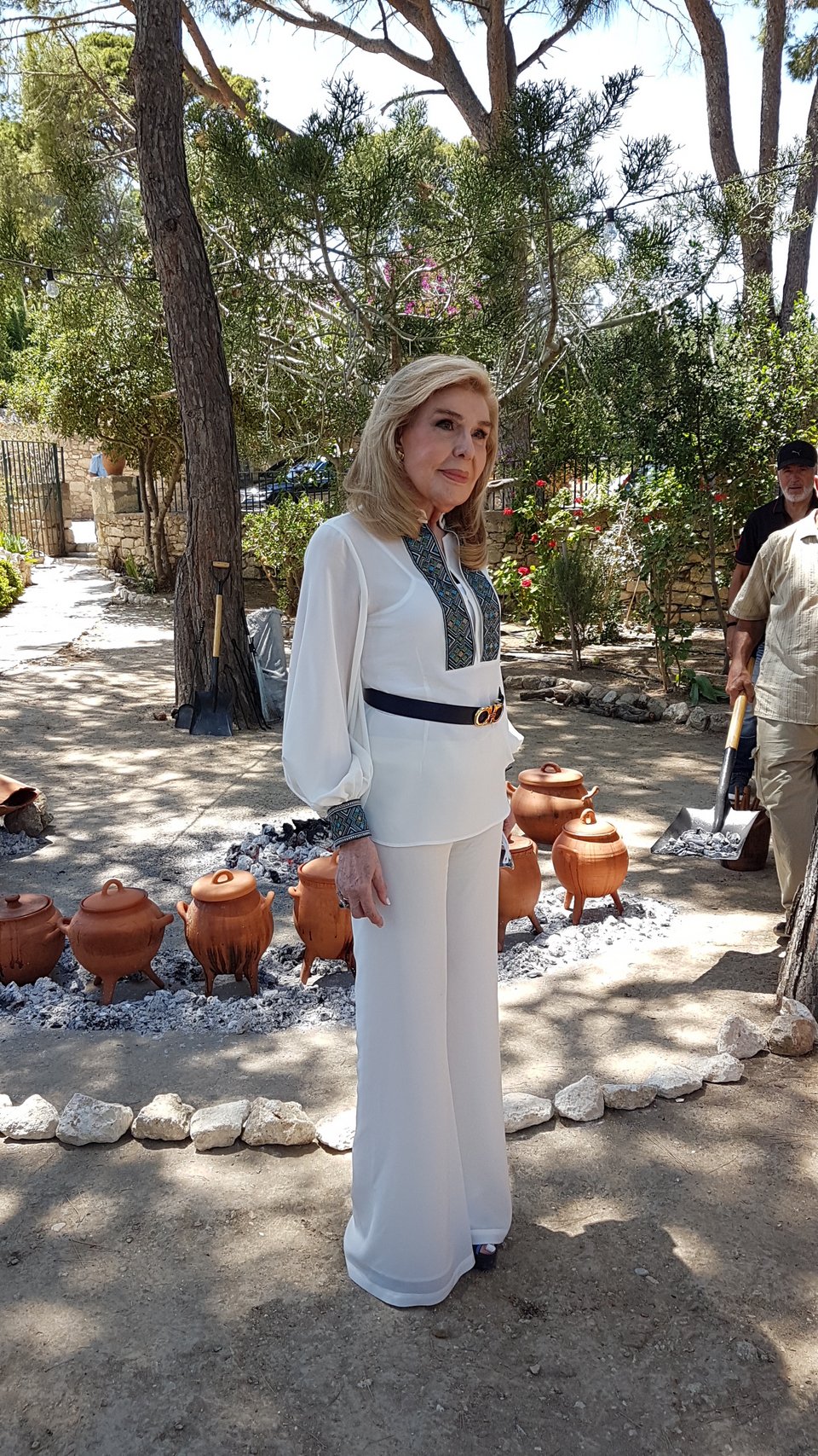 Η κυρία Μαριάννα Βαρδινογιάννη στη βίλα Αριάδνη