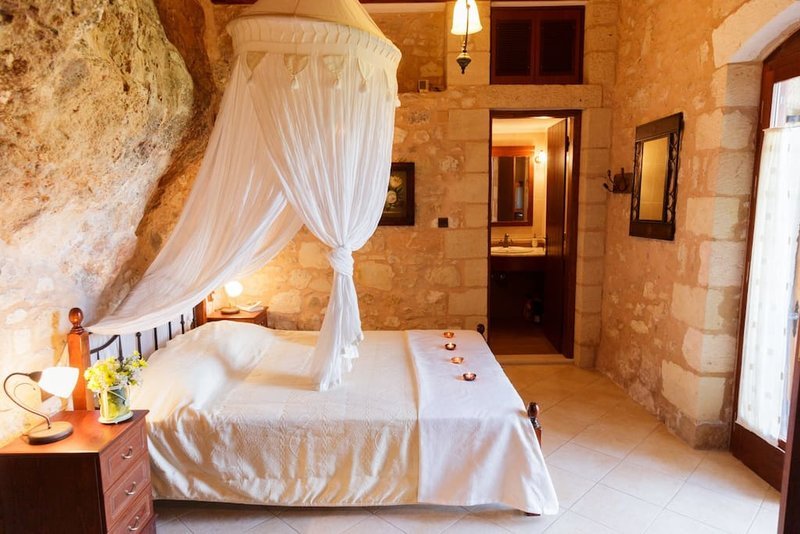  Το σπίτι-σπηλιά στην Κρήτη που όλοι θέλουν να μείνουν -55 ευρώ τη βραδιά [εικόνες] | iefimerida.gr 3