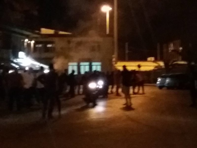 Μυτιλήνη: Σοβαρά επεισόδια -Προσπάθησαν να εισβάλουν στην ομιλία Τσίπρα [εικόνες] | iefimerida.gr 2