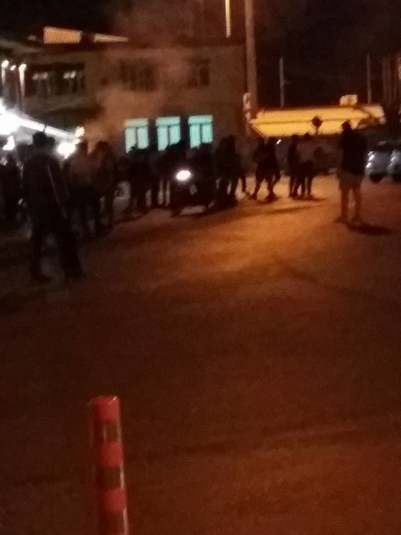 Μυτιλήνη: Σοβαρά επεισόδια -Προσπάθησαν να εισβάλουν στην ομιλία Τσίπρα [εικόνες] | iefimerida.gr 4