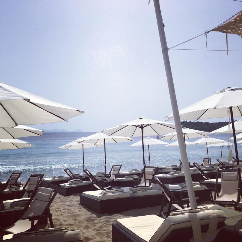 Το ξενοδοχείο στη Χαλκιδική που θυμίζει... Γαλλική Πολυνησία [εικόνες] | iefimerida.gr 16