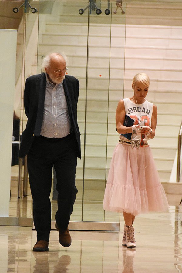 Λυκουρέζος και Καλογρίδη στο Μέγαρο Μουσικής -Δείτε τι φορούσε η ηθοποιός [εικόνες] | iefimerida.gr 3