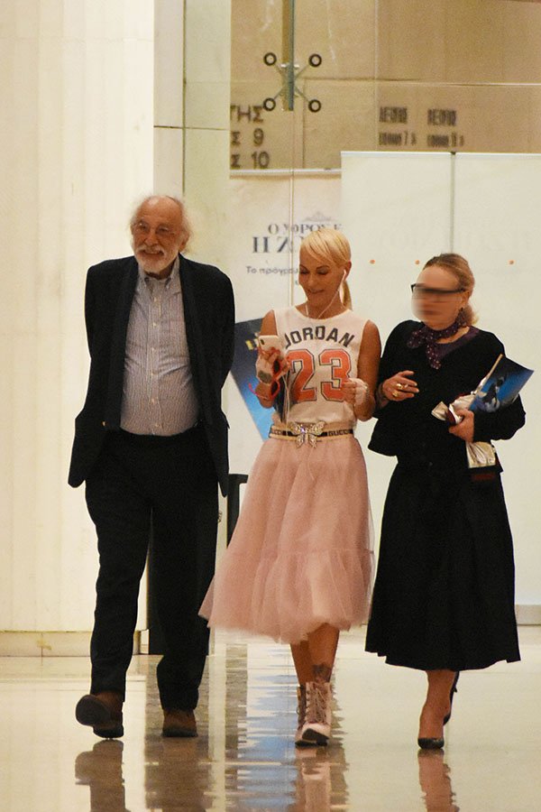 Λυκουρέζος και Καλογρίδη στο Μέγαρο Μουσικής -Δείτε τι φορούσε η ηθοποιός [εικόνες] | iefimerida.gr 4