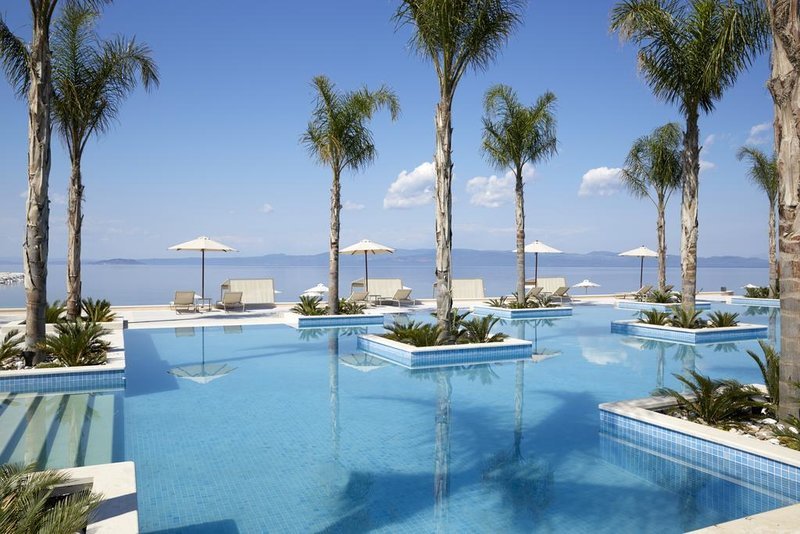 Το ξενοδοχείο στη Χαλκιδική που θυμίζει... Γαλλική Πολυνησία [εικόνες] | iefimerida.gr 2