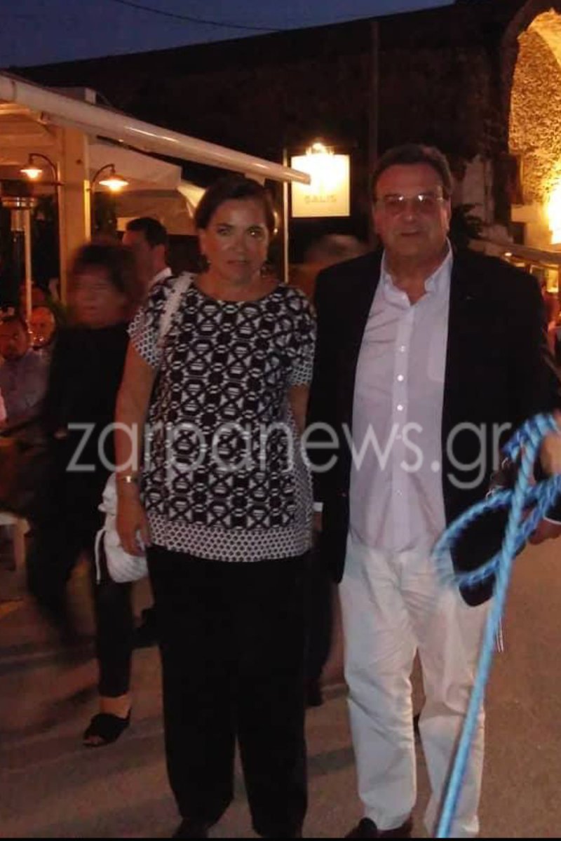 Ο Κυριάκος Μητσοτάκης έκανε το τραπέζι σε βουλευτές και φίλους σε ταβέρνα στα Χανιά [εικόνες] | iefimerida.gr 3