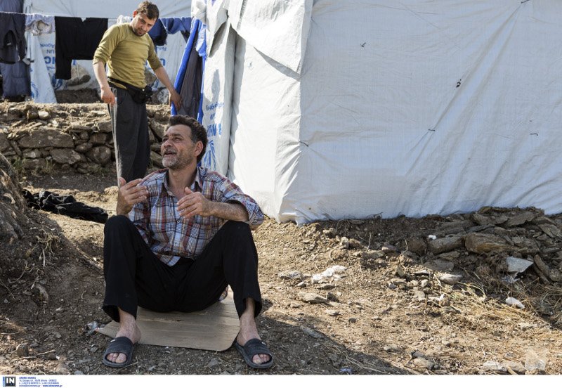  Οδοιπορικό στον καταυλισμό της Μόριας -Σκηνές, άνθρωποι στο χώμα και ακαθαρσίες παντού [εικόνες] | iefimerida.gr 4